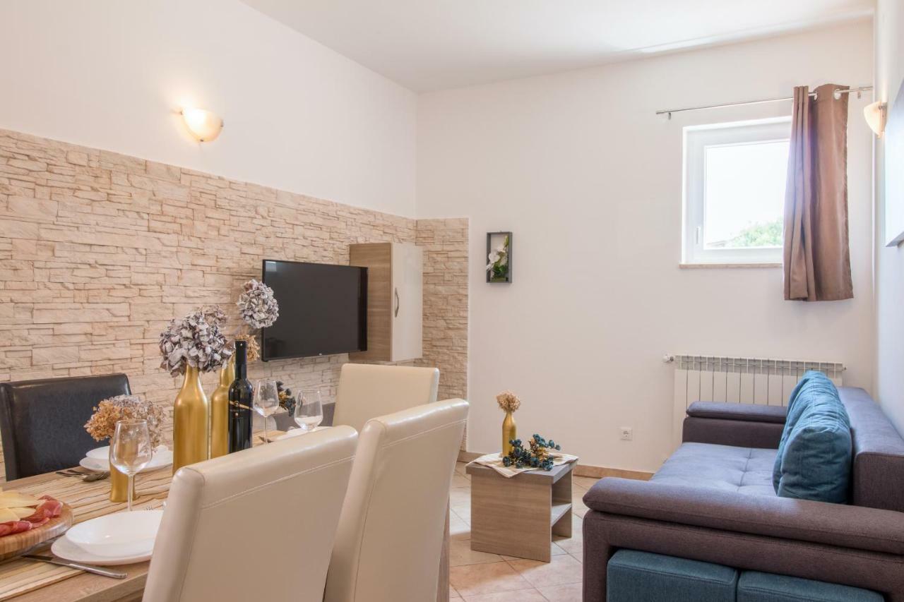 Ližnjan Apartment Taja מראה חיצוני תמונה