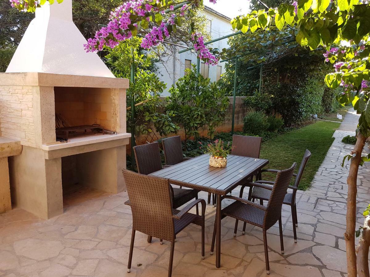 Ližnjan Apartment Taja מראה חיצוני תמונה