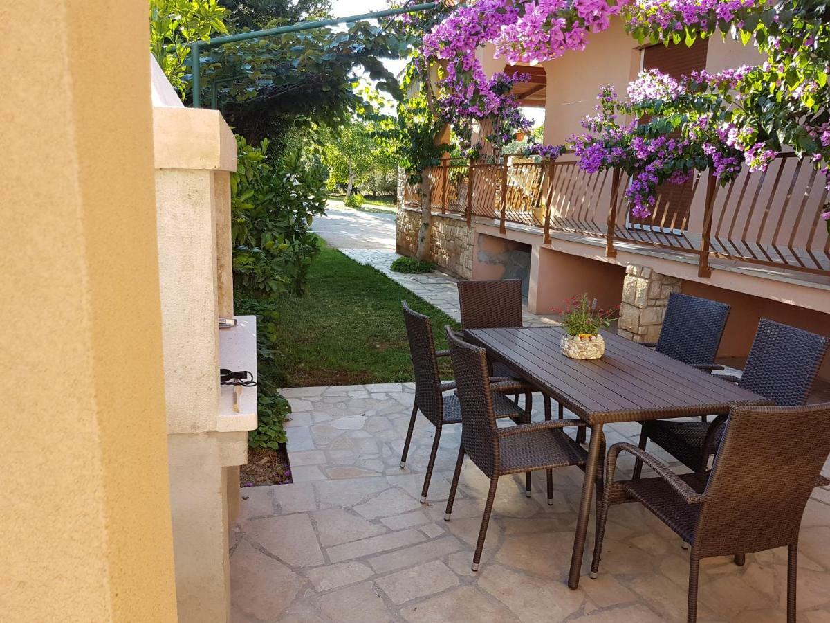 Ližnjan Apartment Taja מראה חיצוני תמונה