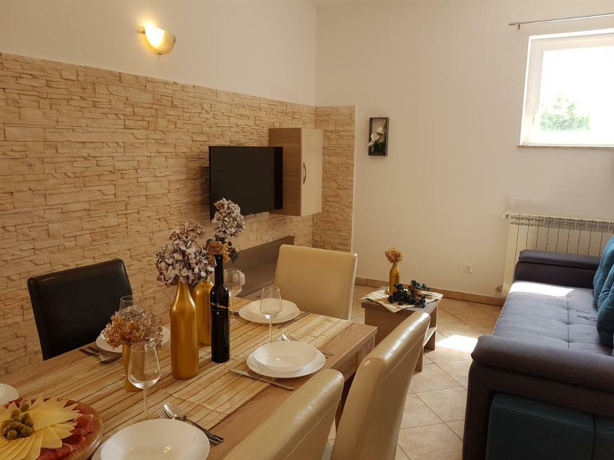 Ližnjan Apartment Taja מראה חיצוני תמונה